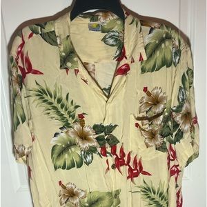 Makai Beach Hawaiian shirt for men in size XL
